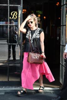 Helena Bonham Carter feet photo thumbnail