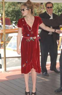 Helena Bonham Carter feet photo thumbnail