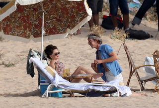 Helena Bonham Carter feet photo thumbnail