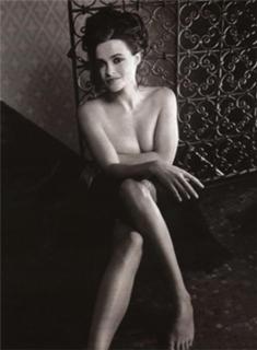 Helena Bonham Carter feet photo thumbnail