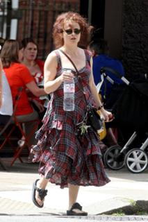 Helena Bonham Carter feet photo thumbnail