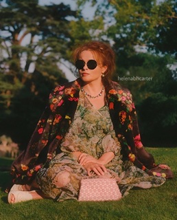 Helena Bonham Carter feet photo thumbnail