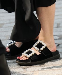 Helena Bonham Carter feet photo thumbnail