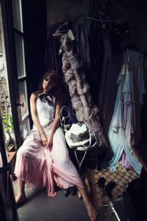 Helena Christensen feet photo thumbnail