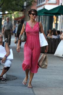 Helena Christensen feet photo thumbnail