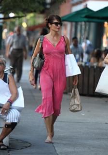 Helena Christensen feet photo thumbnail