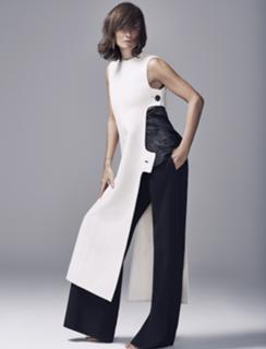 Helena Christensen feet photo thumbnail