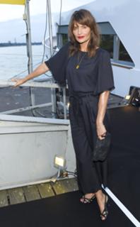 Helena Christensen feet photo thumbnail