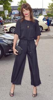 Helena Christensen feet photo thumbnail