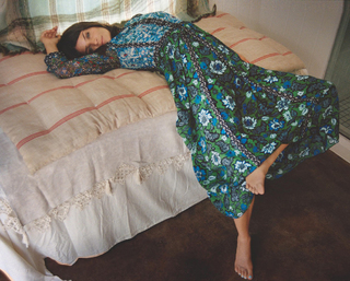 Helena Christensen feet photo thumbnail