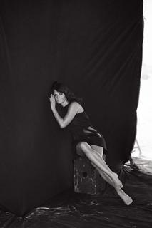Helena Christensen feet photo thumbnail