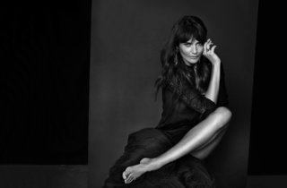 Helena Christensen feet photo thumbnail