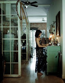 Helena Christensen feet photo thumbnail