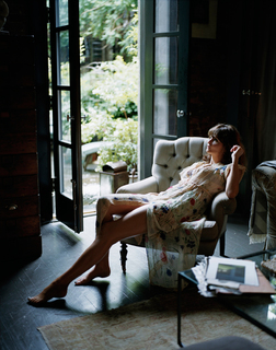 Helena Christensen feet photo thumbnail
