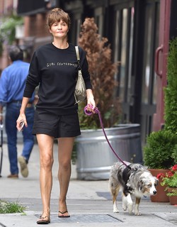 Helena Christensen feet photo thumbnail