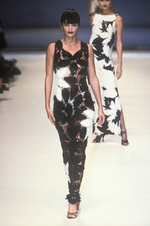 Helena Christensen feet photo thumbnail