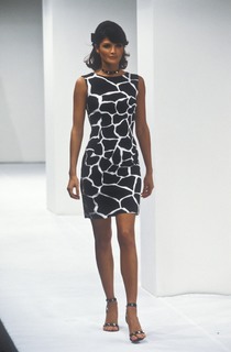 Helena Christensen feet photo thumbnail