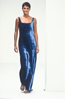 Helena Christensen feet photo thumbnail