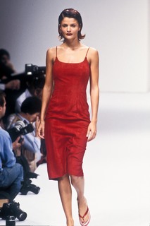 Helena Christensen feet photo thumbnail