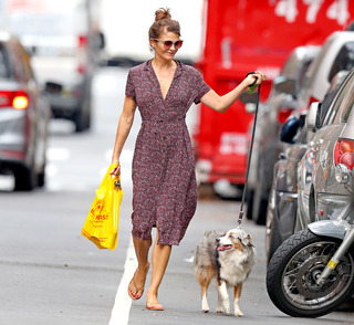 Helena Christensen feet photo thumbnail