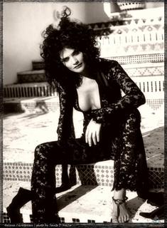 Helena Christensen feet photo thumbnail