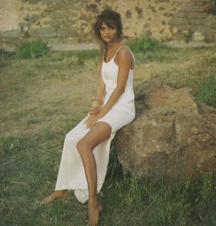 Helena Christensen feet photo thumbnail