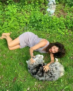 Helena Christensen feet photo thumbnail