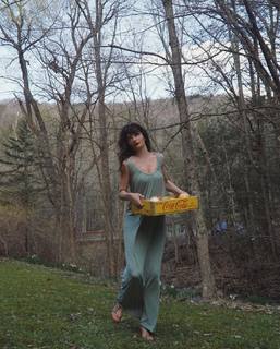 Helena Christensen feet photo thumbnail