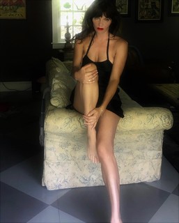 Helena Christensen feet photo thumbnail