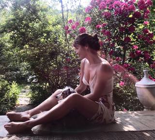 Helena Christensen feet photo thumbnail