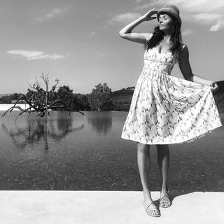 Helena Christensen feet photo thumbnail