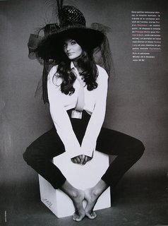 Helena Christensen feet photo thumbnail