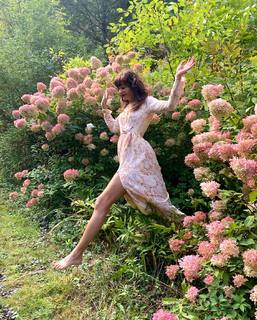 Helena Christensen feet photo thumbnail