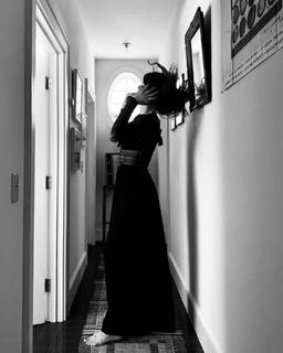 Helena Christensen feet photo thumbnail