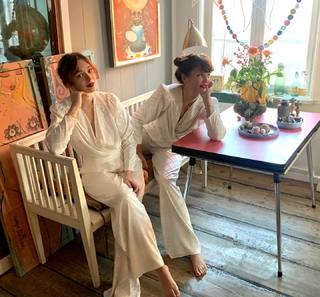 Helena Christensen feet photo thumbnail