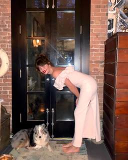 Helena Christensen feet photo thumbnail