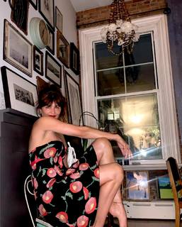 Helena Christensen feet photo thumbnail