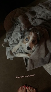 Helena Christensen feet photo thumbnail