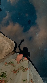 Helena Christensen feet photo thumbnail