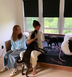 Helena Christensen feet photo thumbnail