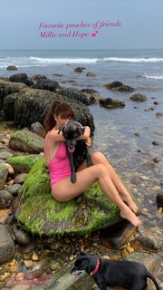 Helena Christensen feet photo thumbnail