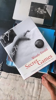 Helena Christensen feet photo thumbnail