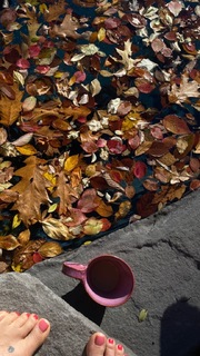 Helena Christensen feet photo thumbnail