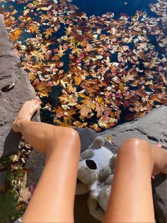 Helena Christensen feet photo thumbnail