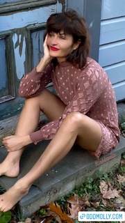 Helena Christensen feet photo thumbnail
