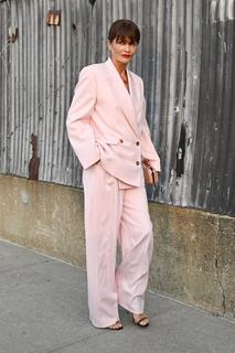 Helena Christensen feet photo thumbnail