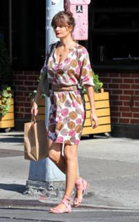 Helena Christensen feet photo thumbnail