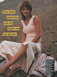 Helena Christensen feet photo thumbnail