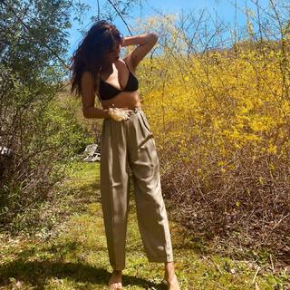 Helena Christensen feet photo thumbnail