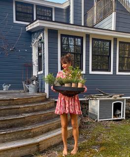 Helena Christensen feet photo thumbnail